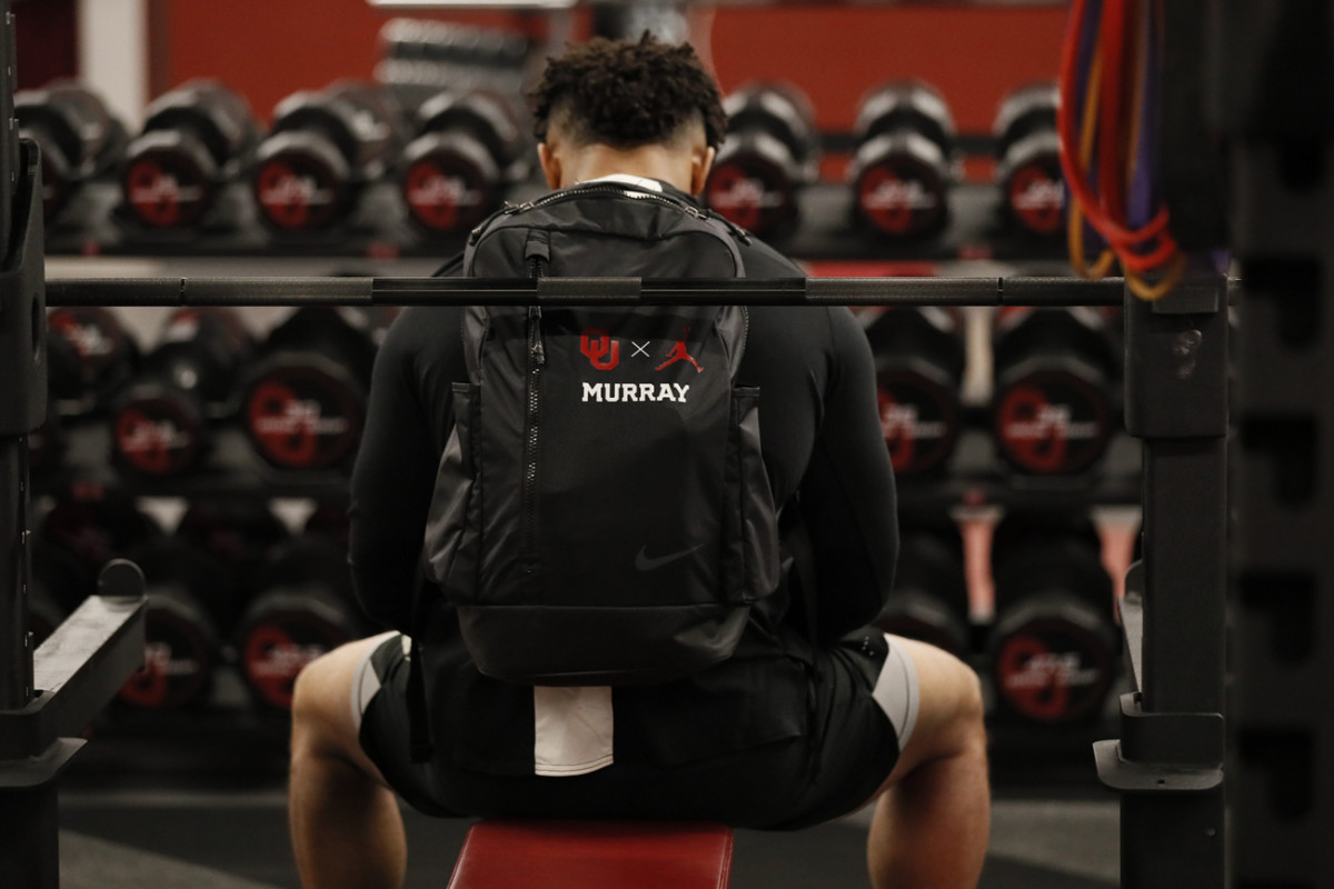 kyler-murray-pro-day-dek.jpg